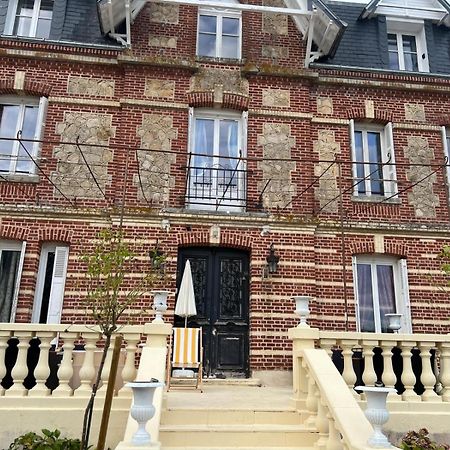Le Manoir De La Baronnie Villa Norrey-en-Auge Екстериор снимка
