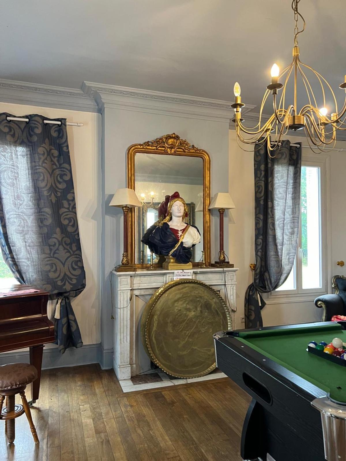 Le Manoir De La Baronnie Villa Norrey-en-Auge Екстериор снимка